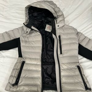 Moncler Authentic  Woman’s ski fitted bubble jacket with Belt